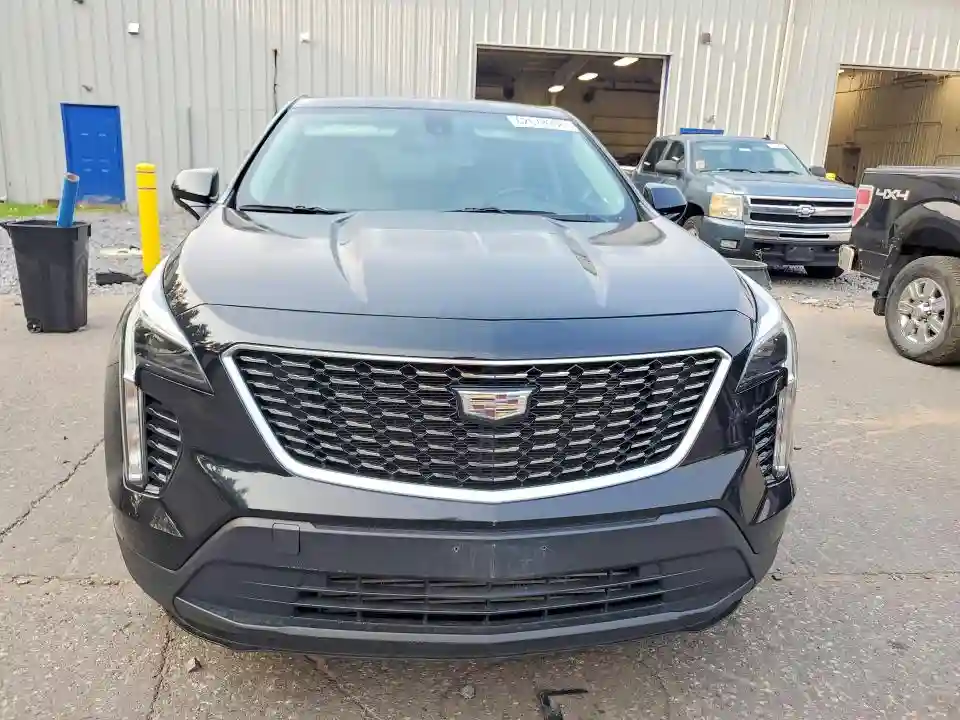1GYFZBR45KF197579 2019 CADILLAC XT4-4