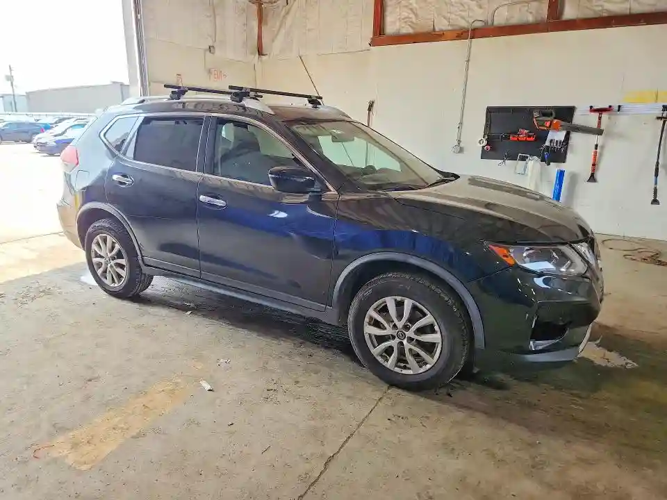 KNMAT2MV6JP510827 2018 NISSAN ROGUE-3