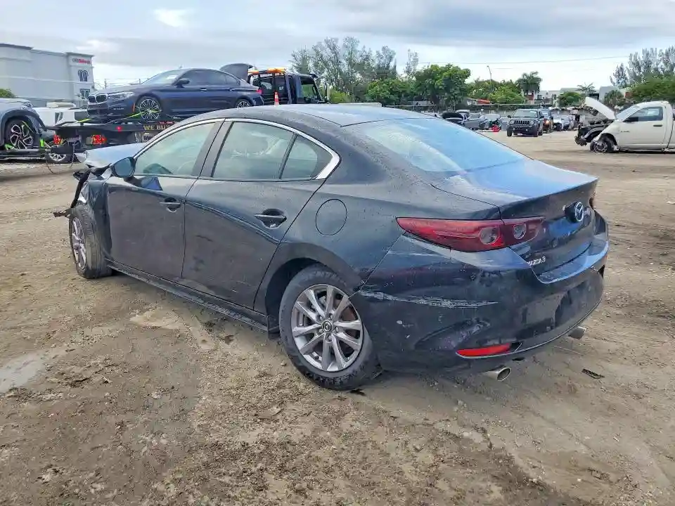 3MZBPAAL4MM204562 2021 MAZDA 3-1