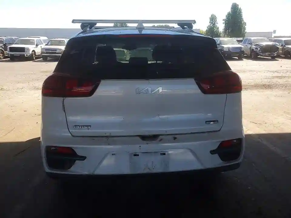 KNDCC3LG9N5142050 2022 KIA NIRO EV EX-5