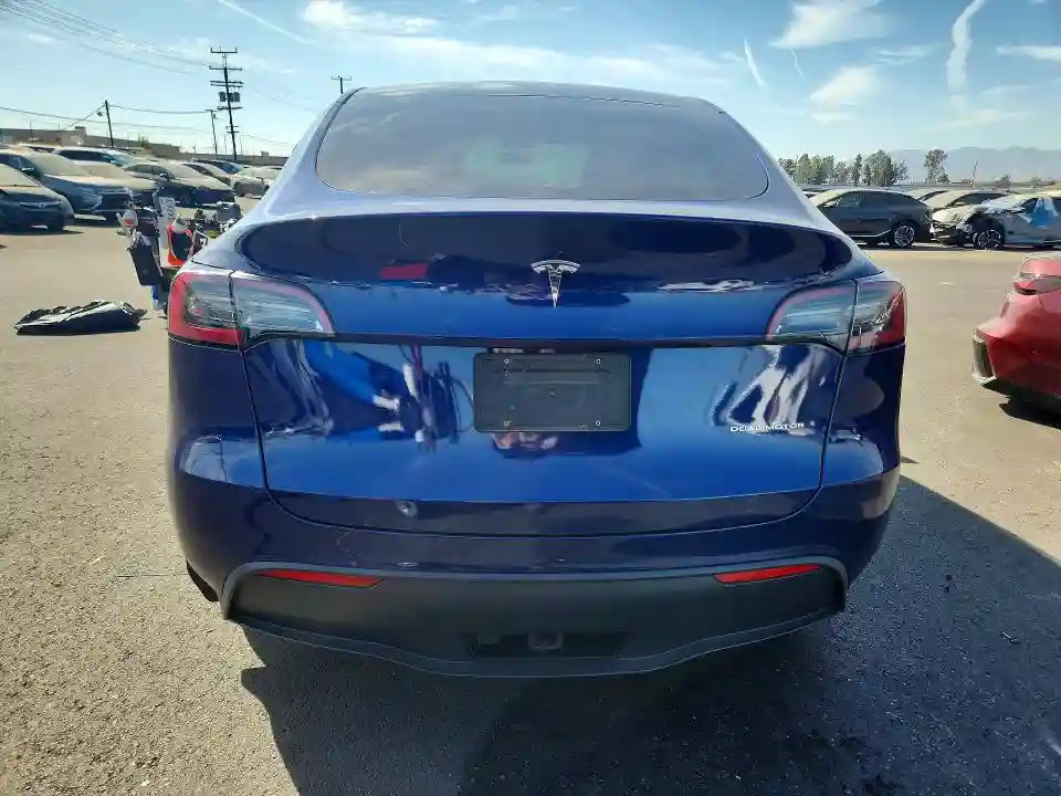 7SAYGDEE1PA124414 2023 TESLA MODEL Y-5