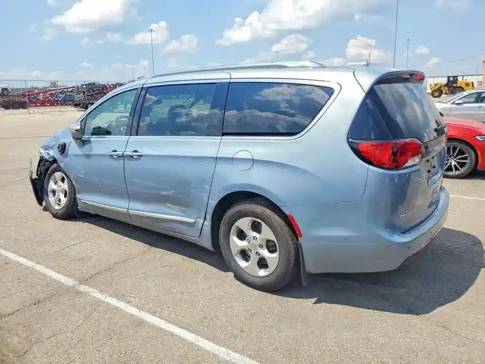 2C4RC1N77HR798122 2017 CHRYSLER PACIFICA-1