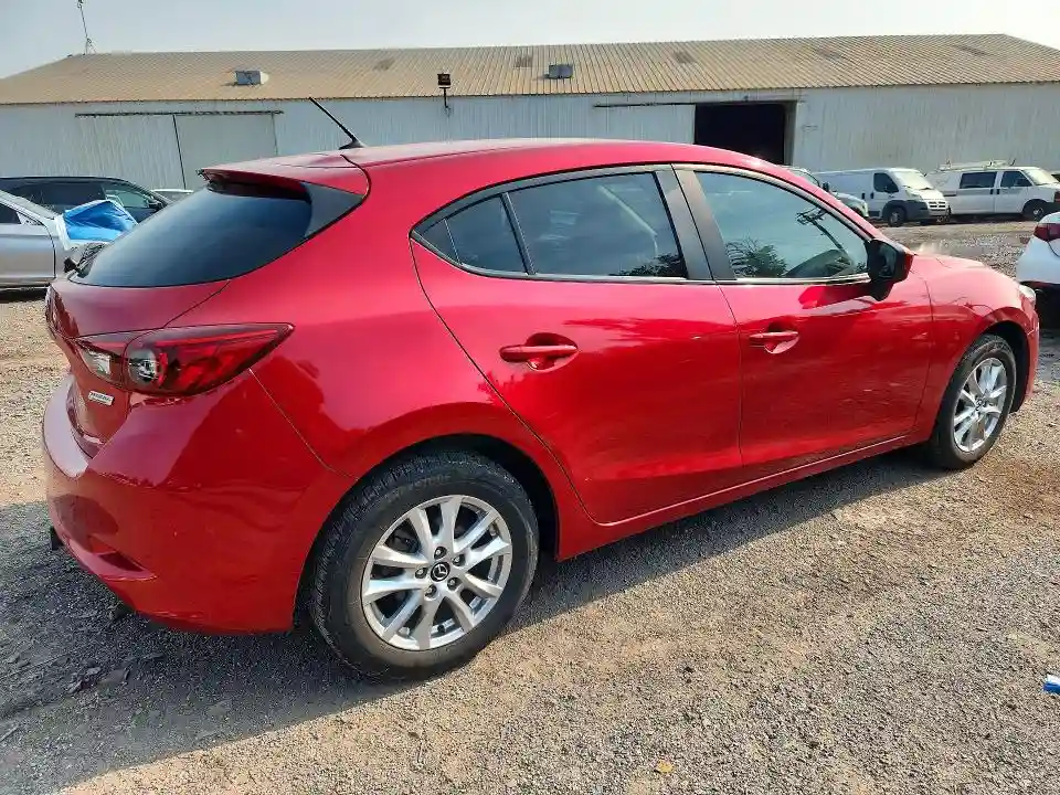 3MZBN1K70JM175161 2018 MAZDA 3-2