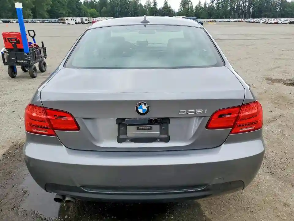 WBAKF5C51CE656613 2012 BMW 3 SERIES-5
