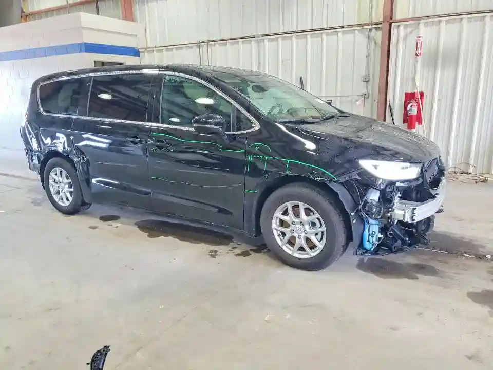 2C4RC1BG2TR277984 2026 CHRYSLER PACIFICA S-3