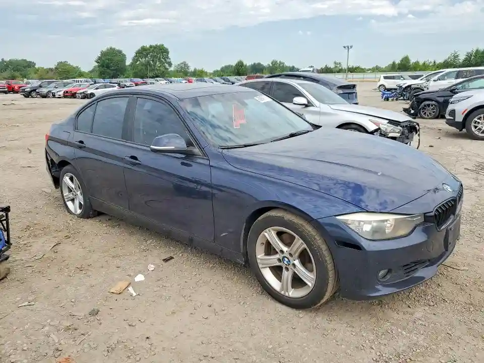 WBA3A5C58DF357070 2013 BMW 3 SERIES-3