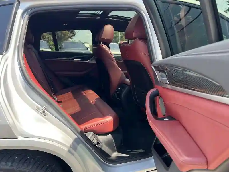 5UX2V1C05LLE67544 2020 BMW X4-5