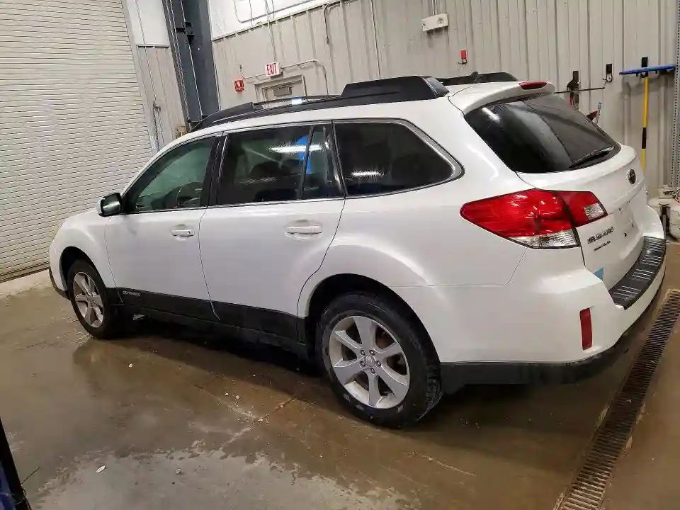 4S4BRCCC5E3211637 2014 SUBARU OUTBACK-1