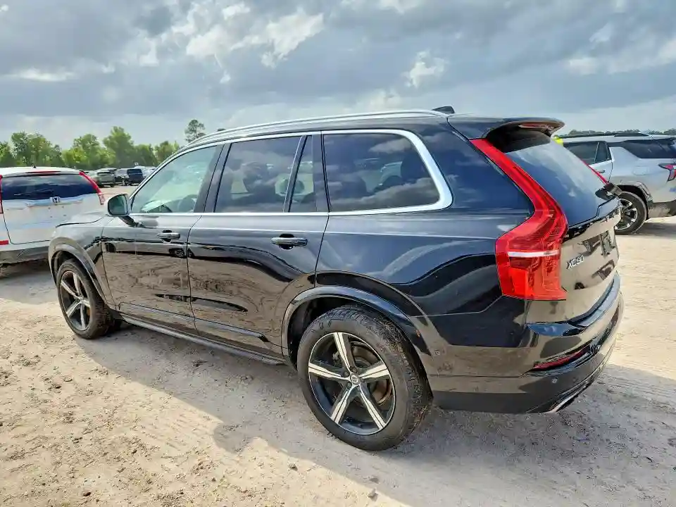 YV4A22PM9G1067085 2016 VOLVO XC90-1