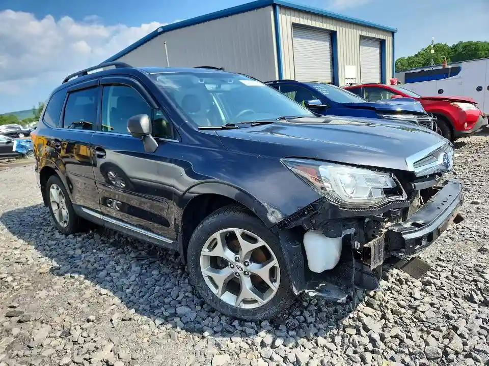JF2SJAWC0JH479182 2018 SUBARU FORESTER-3