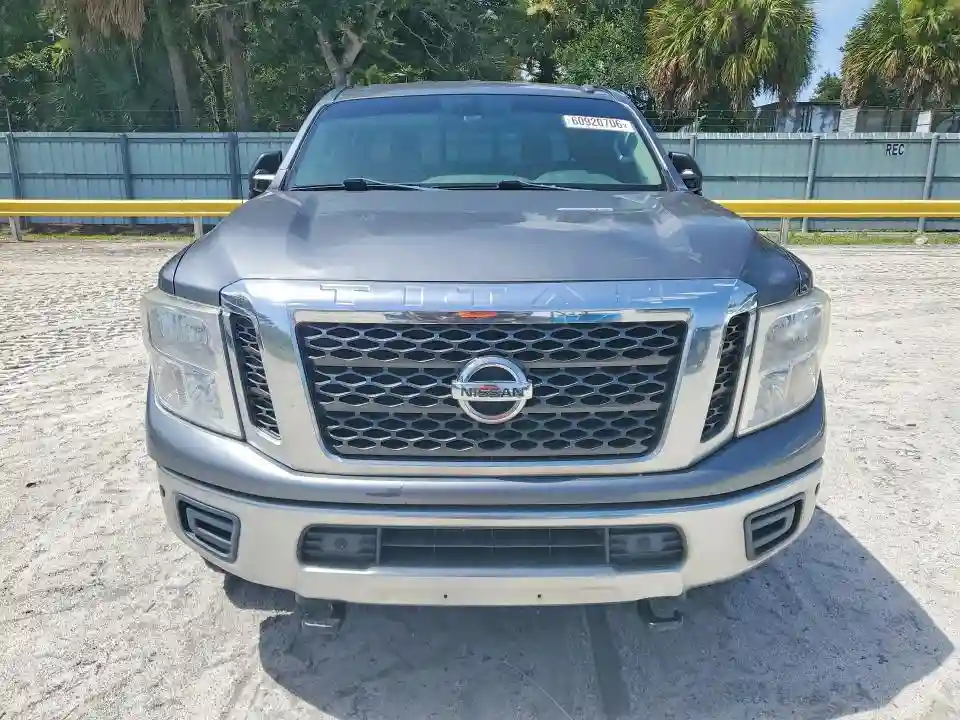 1N6BA1F40JN551214 2018 NISSAN TITAN-4