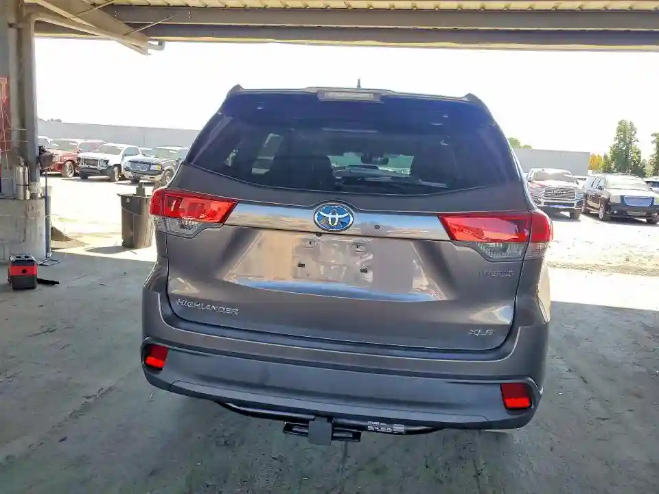 5TDJGRFH7JS050765 2018 TOYOTA HIGHLANDER-5