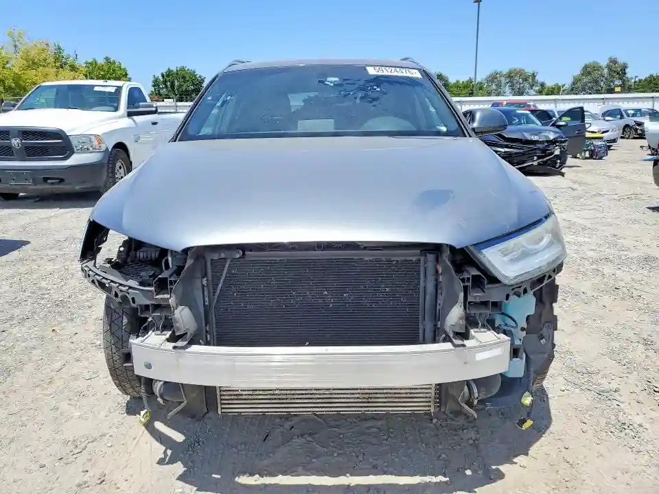 WA1GFCFS6FR006813 2015 AUDI Q3-4