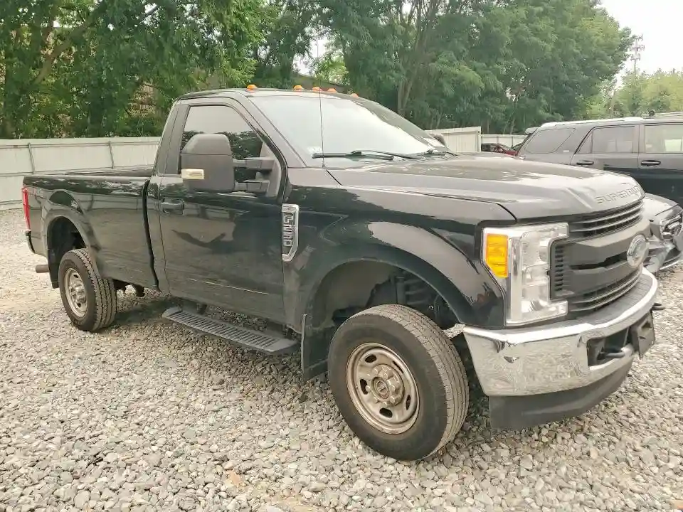 1FTBF2B63HEE77007 2017 FORD F250-3