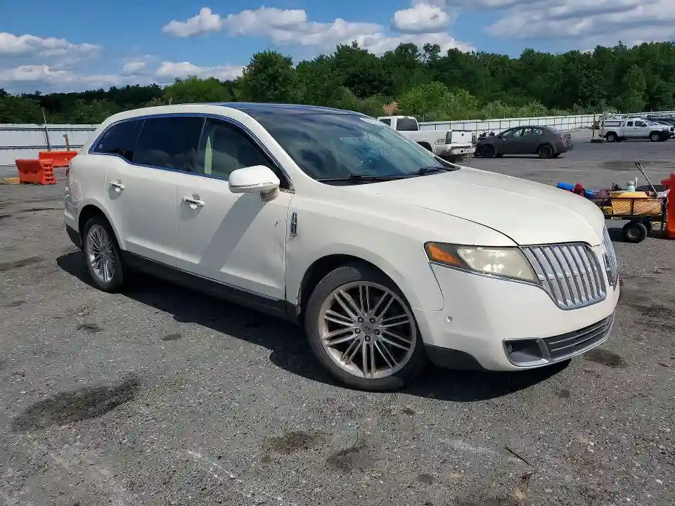 2LMHJ5AT2DBL55021 2013 LINCOLN MKT-3
