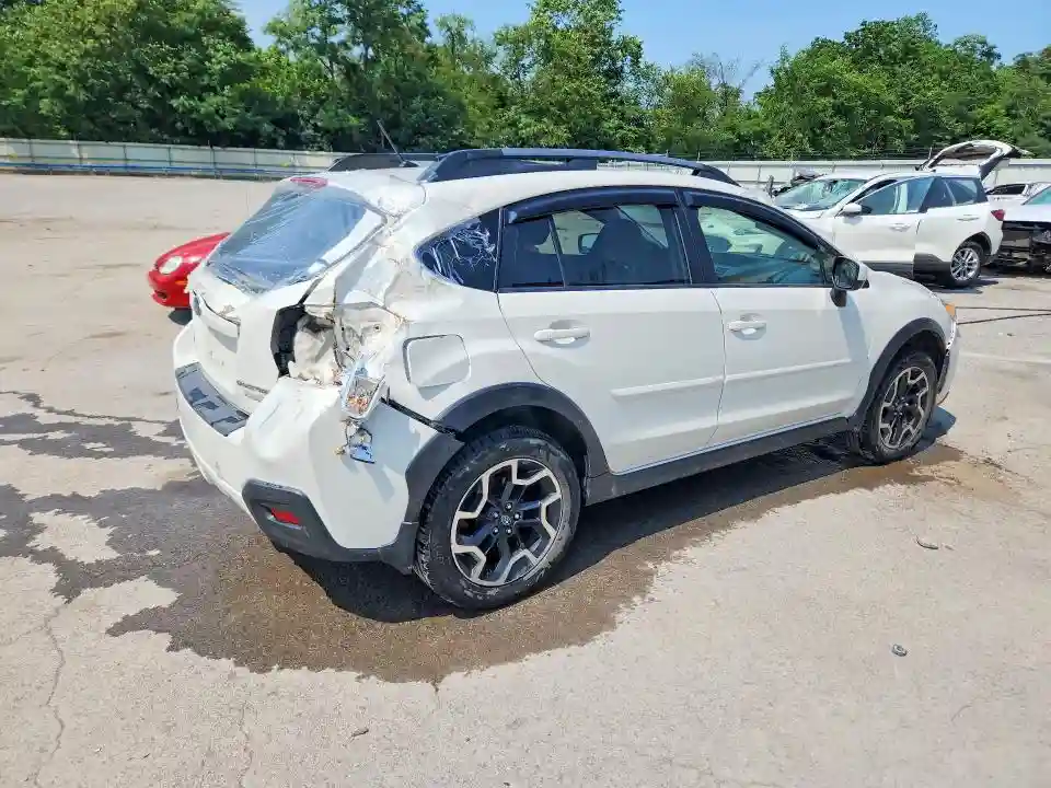 JF2GPABCXH8216430 2017 SUBARU CROSSTREK-2