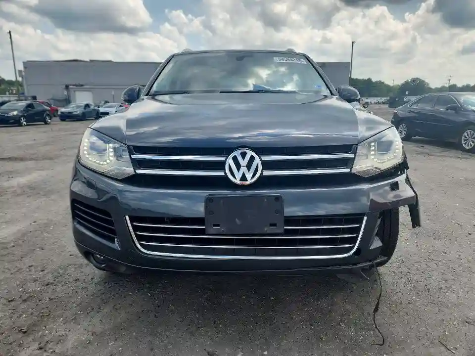 WVGEF9BPXCD009980 2012 VOLKSWAGEN TOUAREG-4