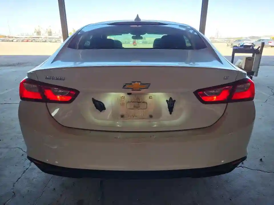 1G1ZD5ST8JF281584 2018 CHEVROLET MALIBU-5