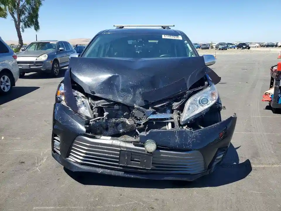 5TDYZ3DC8KS012203 2019 TOYOTA SIENNA-4