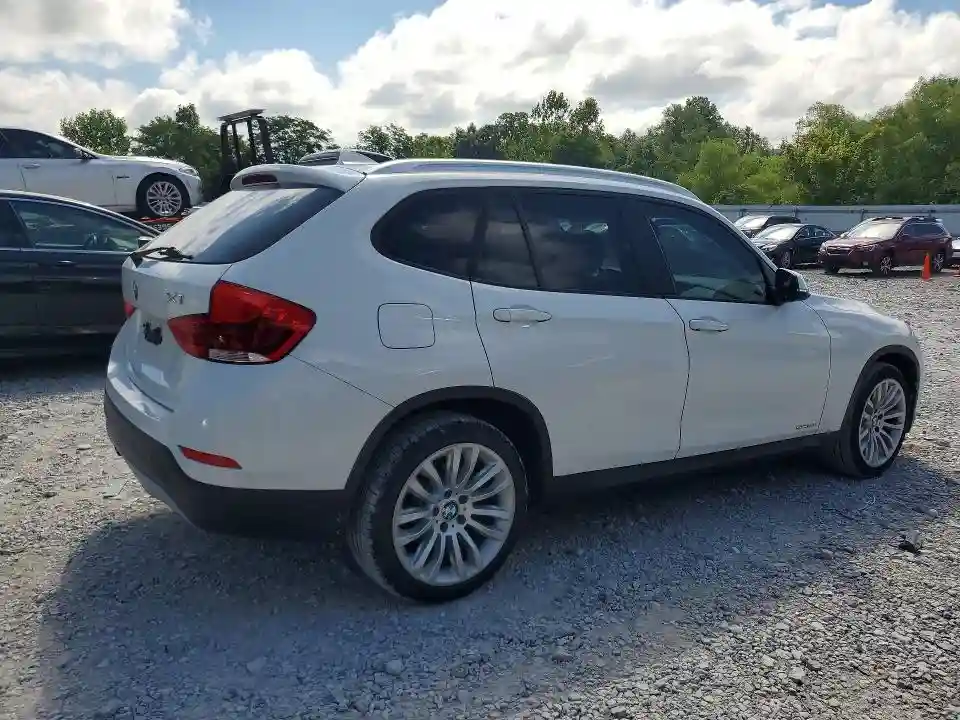 WBAVM1C58EVW48667 2014 BMW X1-2