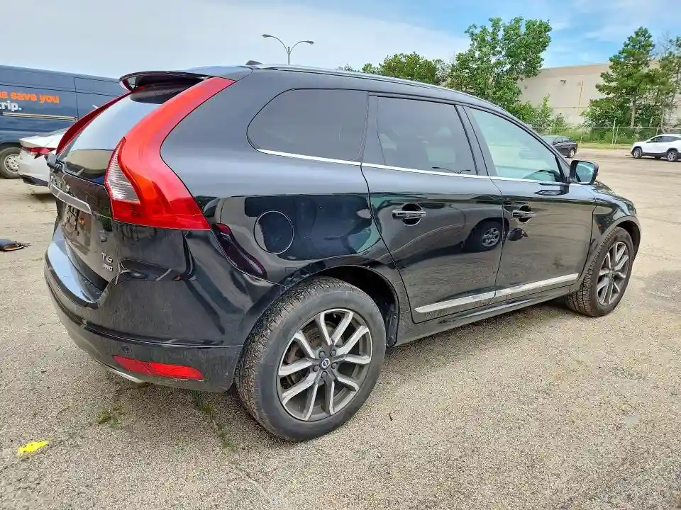 YV449MRK4G2924066 2016 VOLVO XC60-2