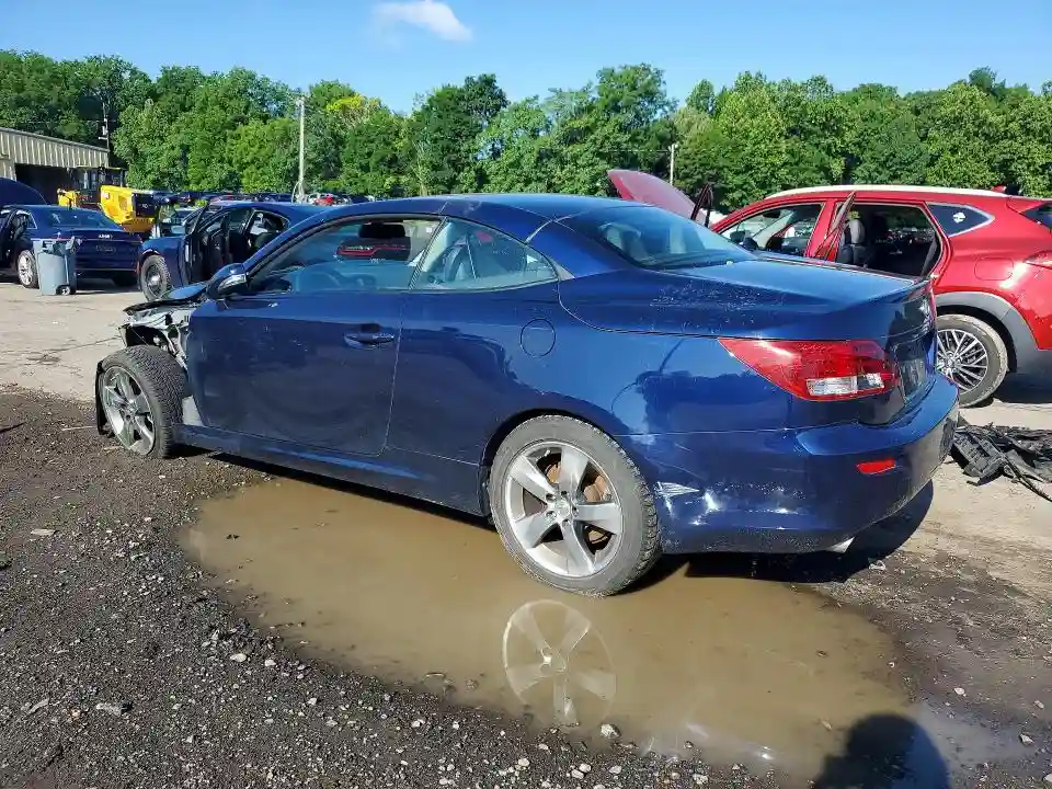 JTHFF2C28B2520082 2011 LEXUS IS-1