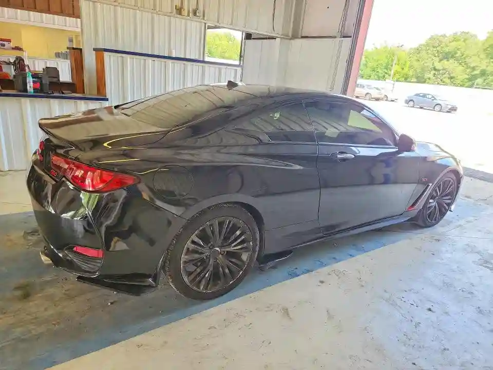 JN1EV7EK1JM340099 2018 INFINITI Q60 3.0T L-2