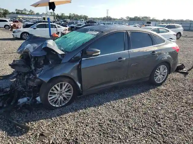 1FADP3J28JL324706 2018 FORD FOCUS-0