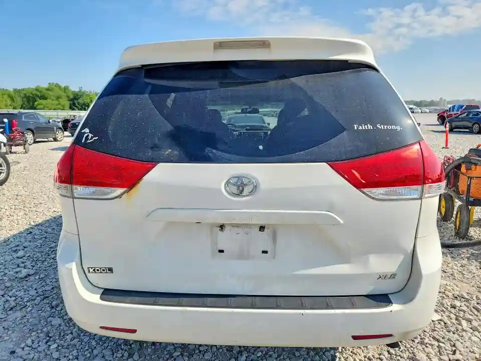 5TDYK3DC6ES421325 2014 TOYOTA SIENNA-5