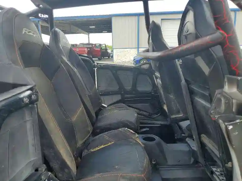3NSVFE929KF585668 2019 POLARIS SIDEBYSIDE-5