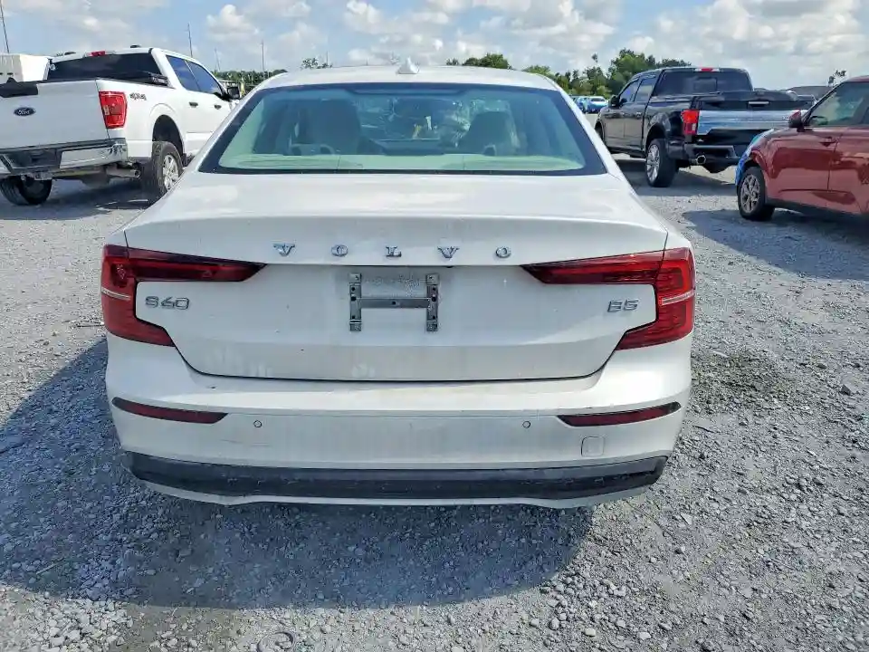 7JRL12FJ5SG369129 2025 VOLVO S60 CORE-5