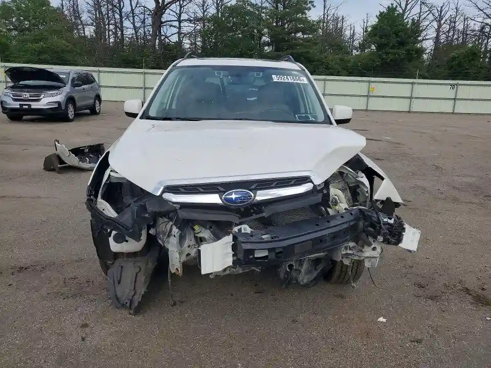 JF2SJARC5JH555328 2018 SUBARU FORESTER-4