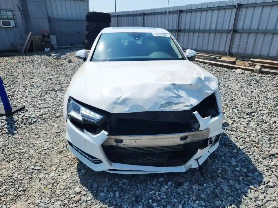 WAUKMAF45JA090414 2018 AUDI A4-4