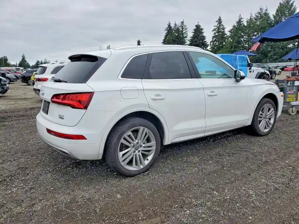 WA1BNAFY7J2028892 2018 AUDI Q5-2
