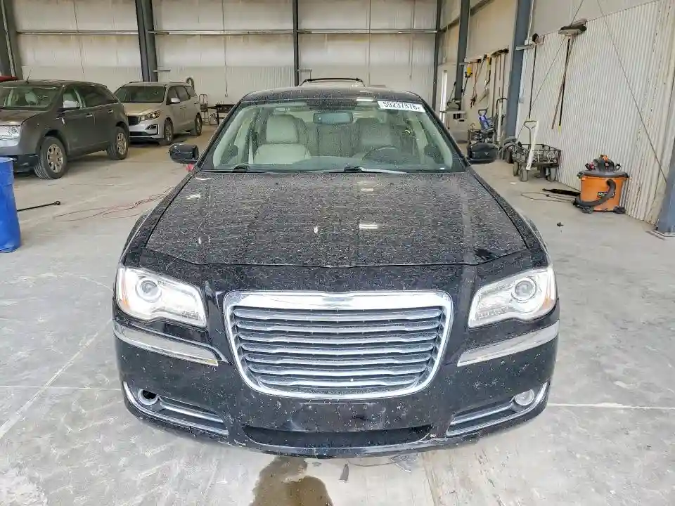 2C3CCAAG8DH513685 2013 CHRYSLER 300-4