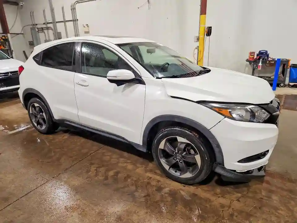 3CZRU6H52JM700772 2018 HONDA HR-V-3