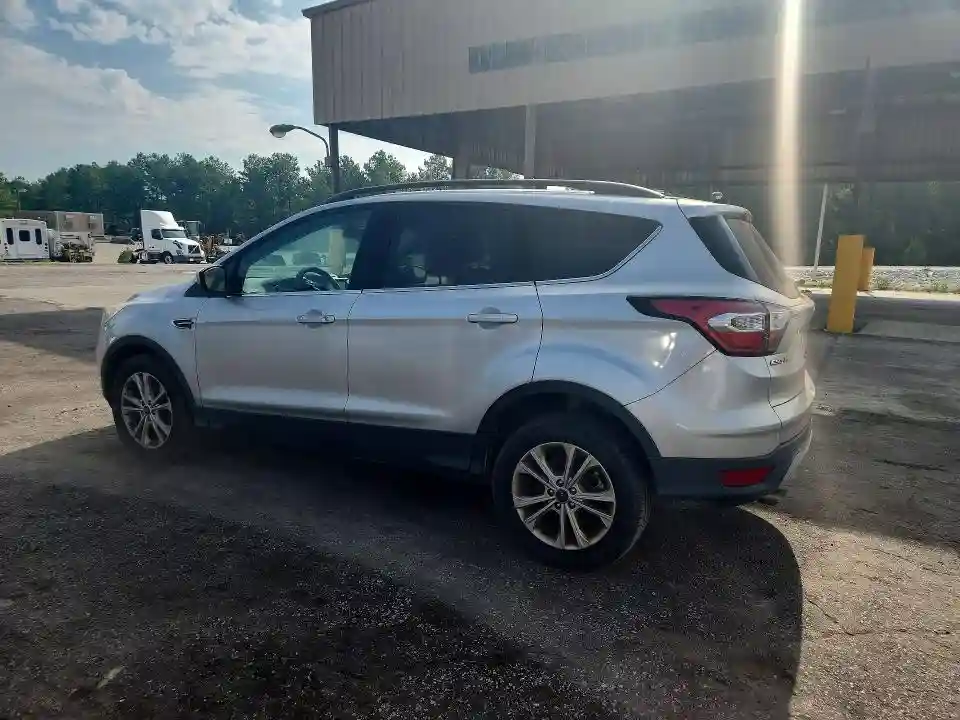 1FMCU9GD0HUC70084 2017 FORD ESCAPE-1