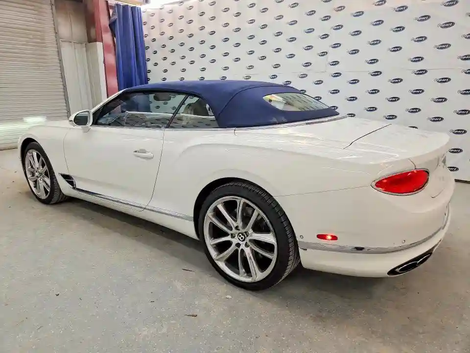 SCBDG4ZG9NC004464 2022 BENTLEY CONTINENTA-1