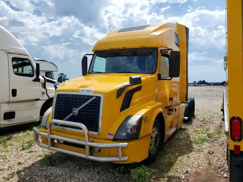 4V4NC9EH8GN938944 2016 VOLVO VN-0
