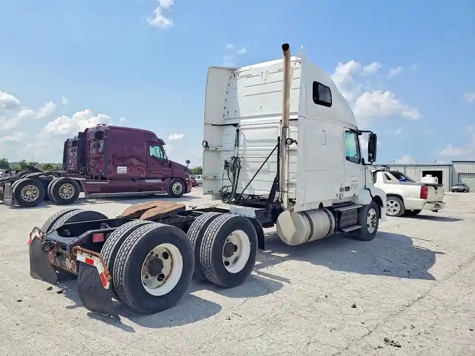 4V4NC9TH4DN568607 2013 VOLVO VN-2
