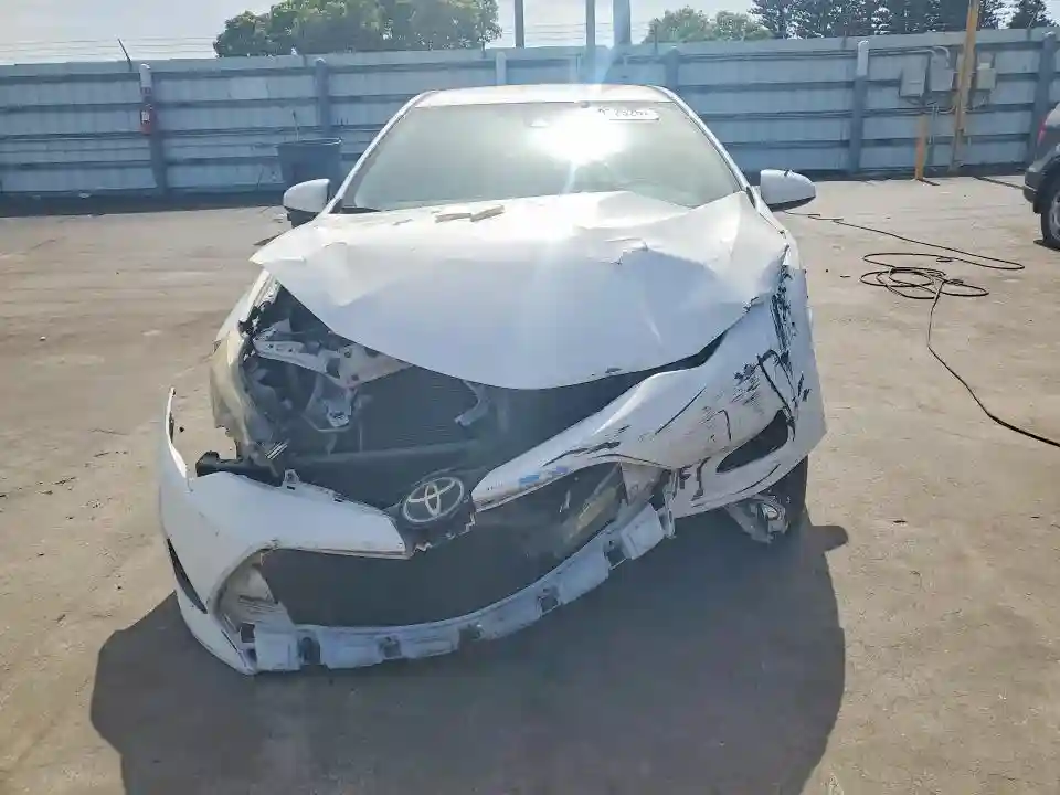 5YFBURHE4JP776446 2018 TOYOTA COROLLA-4