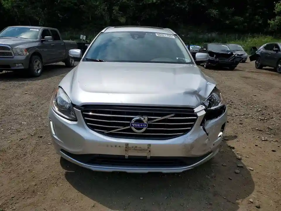 YV4902RKXG2783427 2016 VOLVO XC60-4