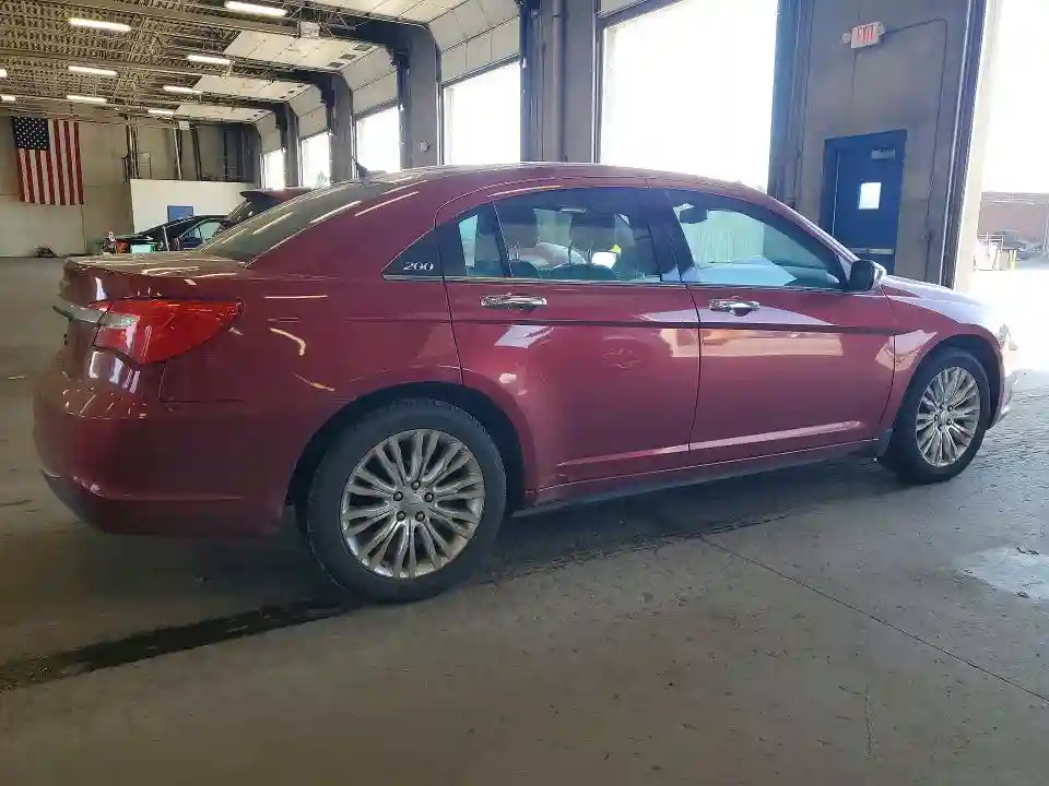 1C3BC2FG3BN581777 2011 CHRYSLER 200-2