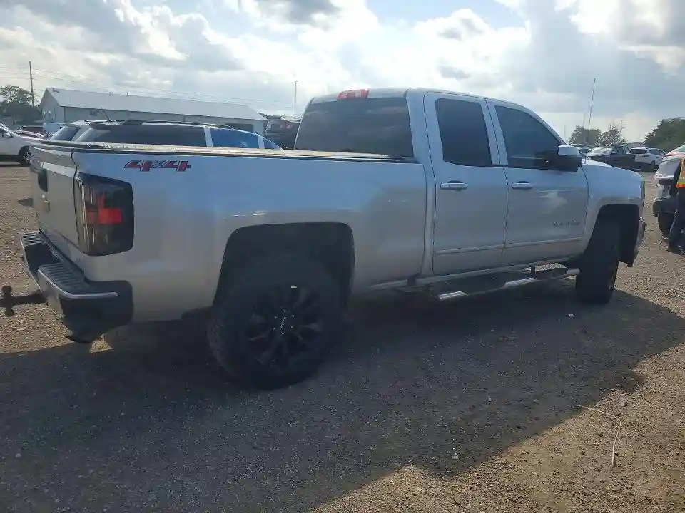 1GCVKREC5JZ151047 2018 CHEVROLET ALL MODELS-2