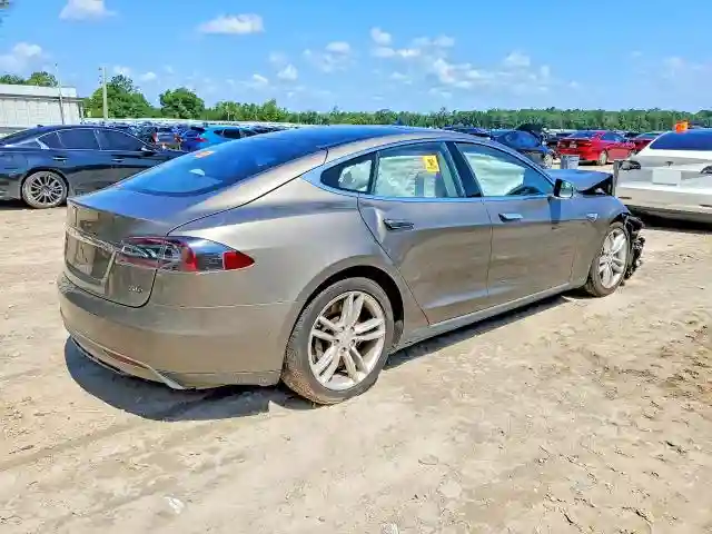 5YJSA1S23FF092306 2023 TESLA MODEL S-2
