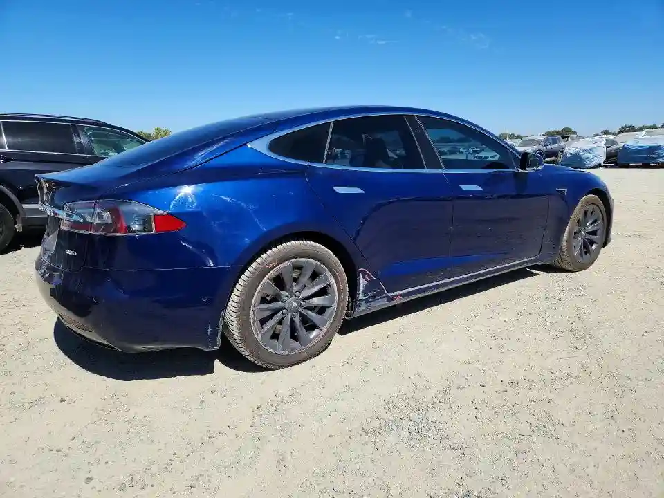 5YJSA1E28JF282820 2018 TESLA MODEL S-2