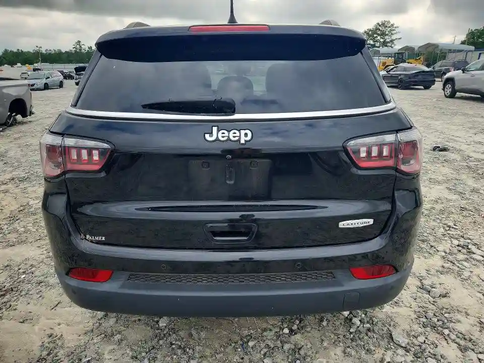 3C4NJCBB5JT125602 2018 JEEP COMPASS-5