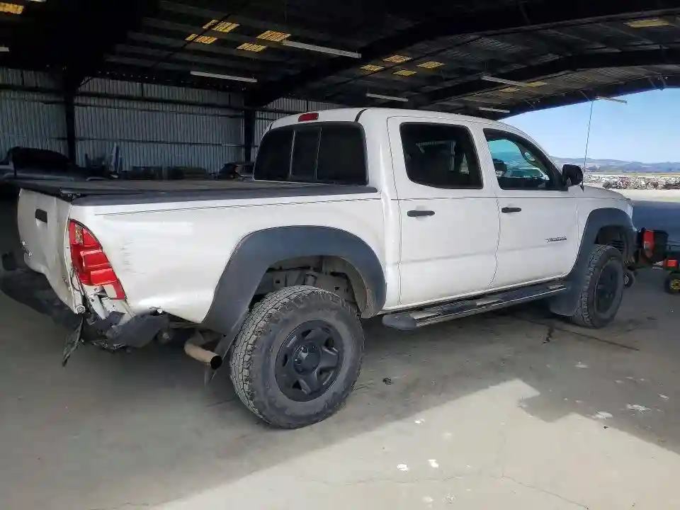 5TFJX4GNXFX042930 2015 TOYOTA TACOMA-2
