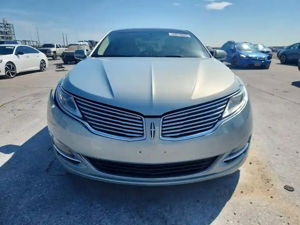 3LN6L2LU3DR825480 2013 LINCOLN MKZ-4