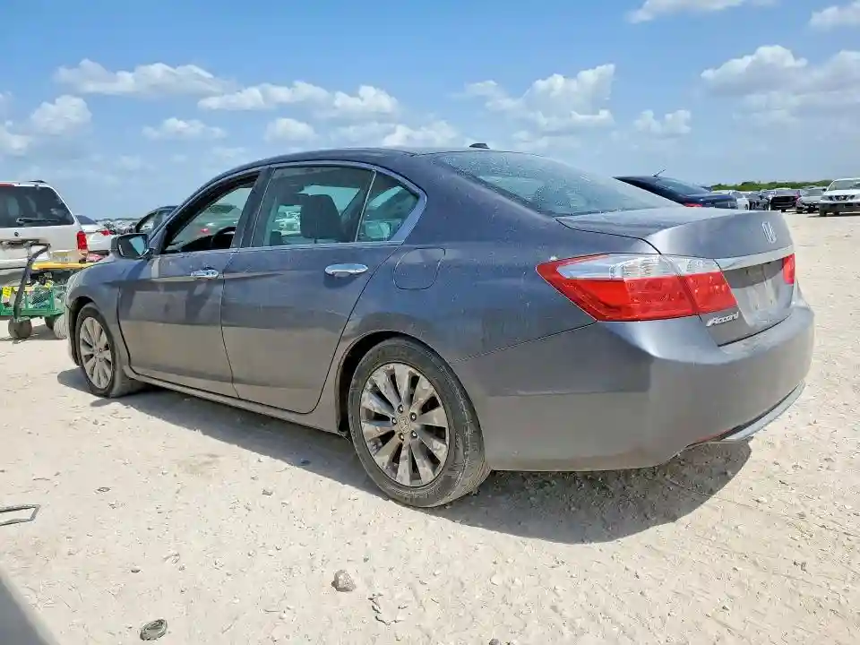 1HGCR2F85DA063351 2013 HONDA ACCORD-1